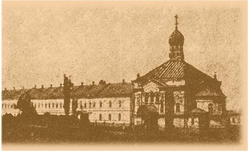 Теплый храм с келейным корпусом 1866 год